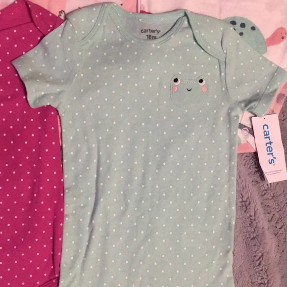 Carters set of 5 onesies, NWT, 18 month - Picture 6 of 7